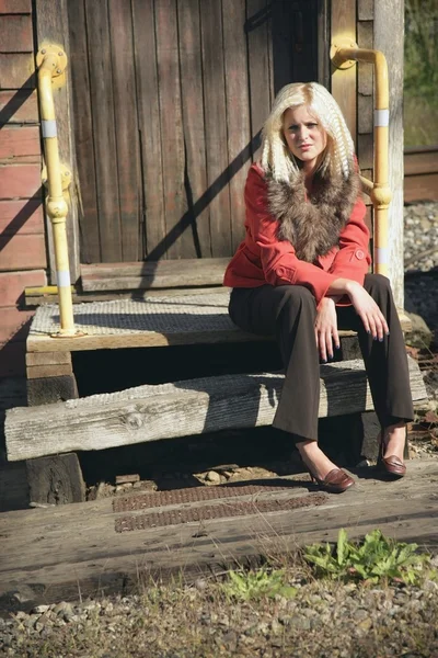 Woman Sitting On Broken Steps — Stock Photo, Image