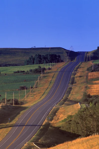 Carretera en Hillside —  Fotos de Stock