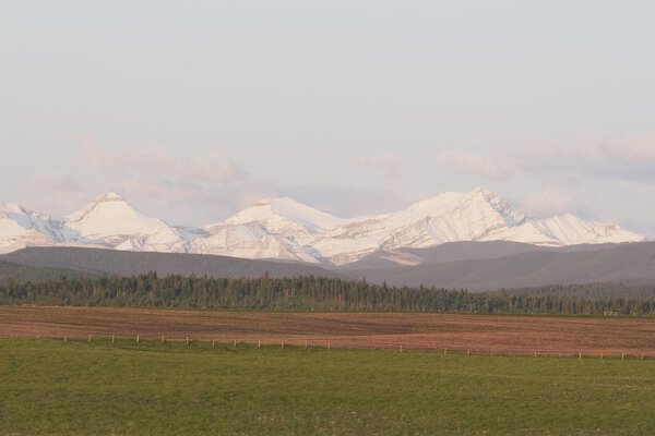 Монтейнс, Калгари, Альберта, Канада
