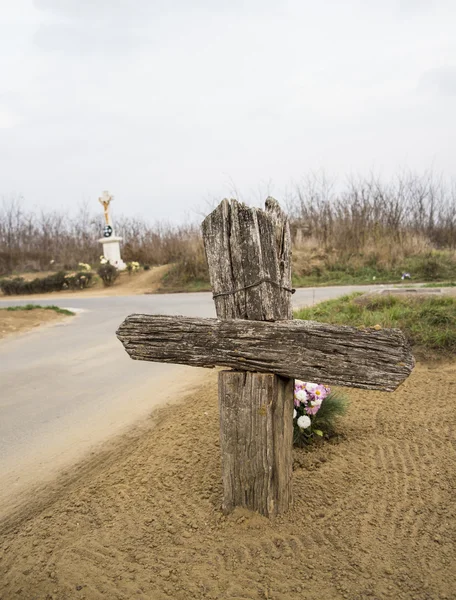 Houten kruis — Stockfoto