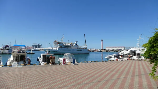 Sochi Krasnodar Territory Russia 2021 Boats Yachts Pier Sea Station — стокове фото