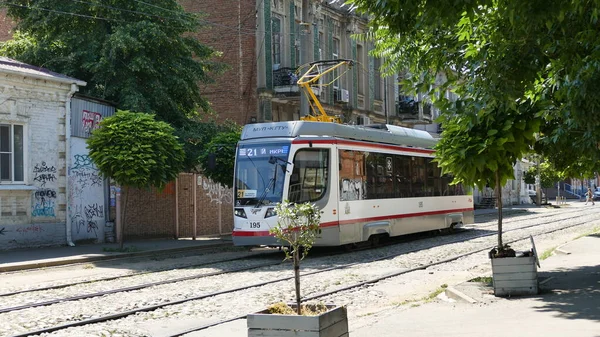 Krasnodar Russie 2021 Tram Transports Publics Dans Rue Ville Krasnodar — Photo