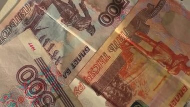 Çeşitli mezheplerden Rus kağıt parası 