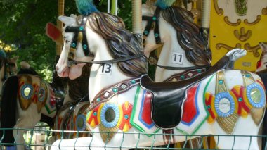 Krasnodar, Rusya, 08.08.2021, Şehir parkındaki kavşaklar ve gösteriler 