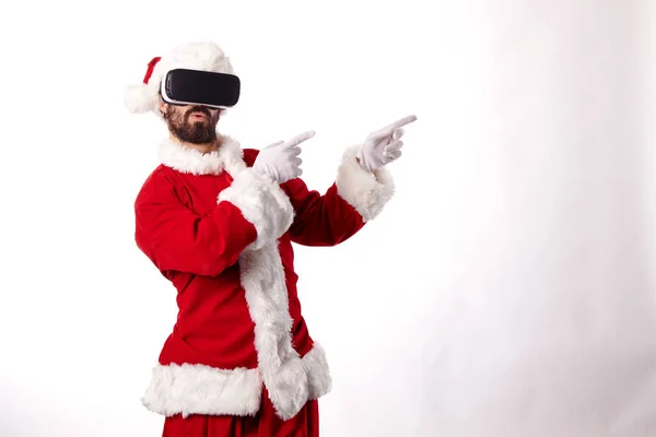 Santa Claus Con Gafas Realidad Virtual Sobre Fondo Blanco —  Fotos de Stock
