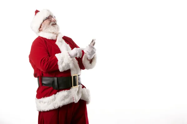 Santa Claus Pomocą Telefonu Komórkowego Białym Tle — Zdjęcie stockowe