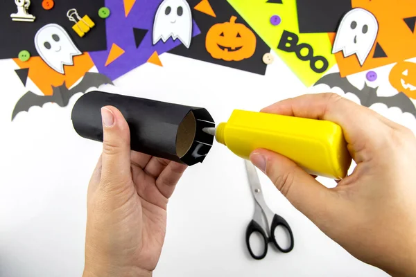 Craft Child Halloween Rolls Toilet Paper Black Paper Bat Step — Stock Photo, Image