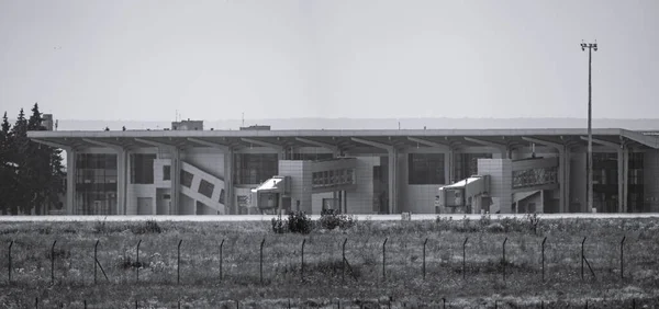 Cerca Segurança Proteção Território Aeroporto Internacional Edifício Moderno Terminal Campo — Fotografia de Stock