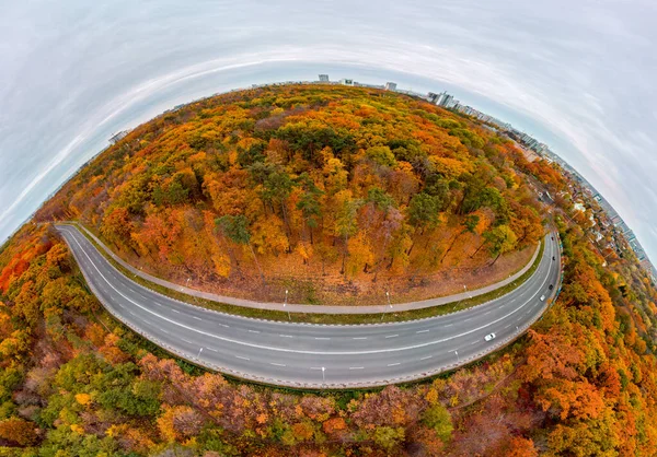 Aerial Wide Circular Panorama Scenic Road Curve Autumnal Forest Residential — Fotografia de Stock