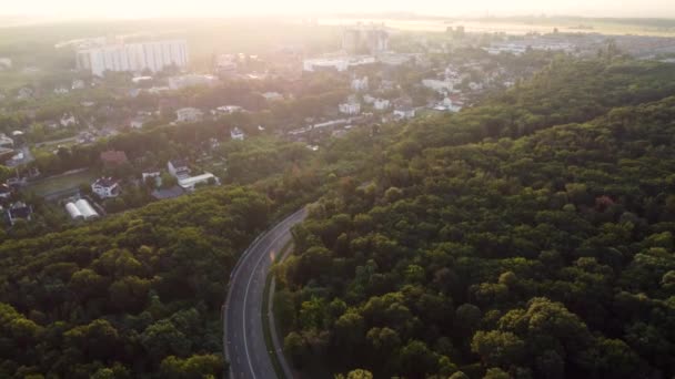 Curva Aérea Rua Manhã Nascer Sol Área Verde Parque Cidade — Vídeo de Stock