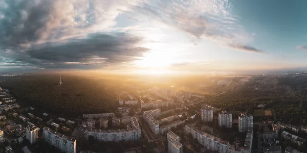 Epische Zonsopgang Super Breed Panorama Uitzicht Stad Residentiële Wijk Luchtfoto — Stockfoto