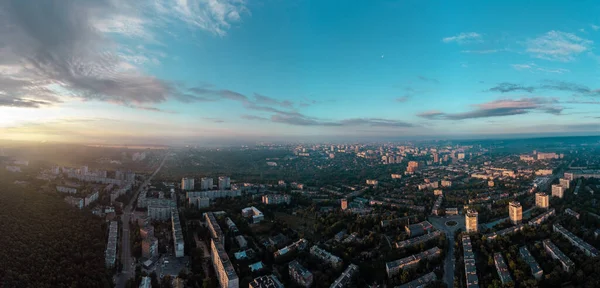 Zonnige Ochtend Stadsgezicht Panorama Stad Residentiële Wijk Luchtfoto Kleurrijk Uitzicht — Stockfoto