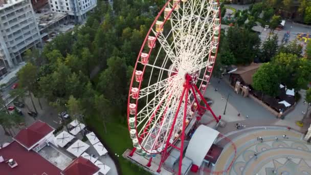 Aerial Arc Left Footage Ferris Wheel Spinning Sunset Kharkiv City — Stockvideo