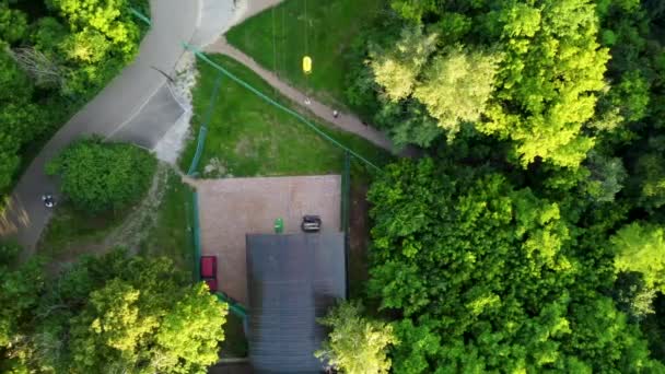 Cable Car Attraction Station Static Aerial View Green Summer Kharkiv — Video