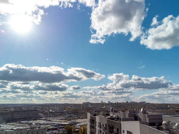 Vista Aérea Telhado Cidade Telhado Residencial Edifício Outono Com Céu — Fotografia de Stock