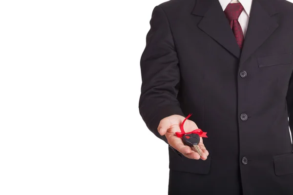 Businessman holding car keys — Stock Photo, Image