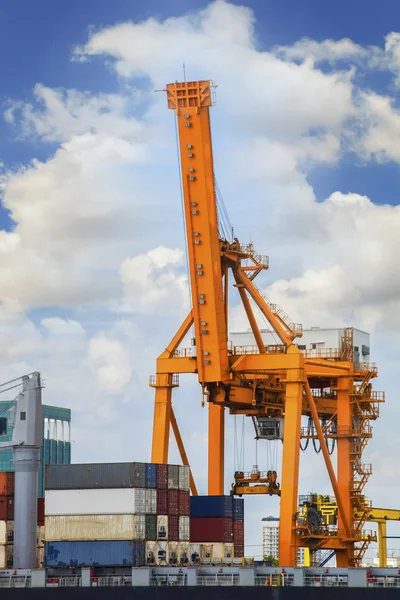 Porto di spedizione in Thailandia . — Foto Stock