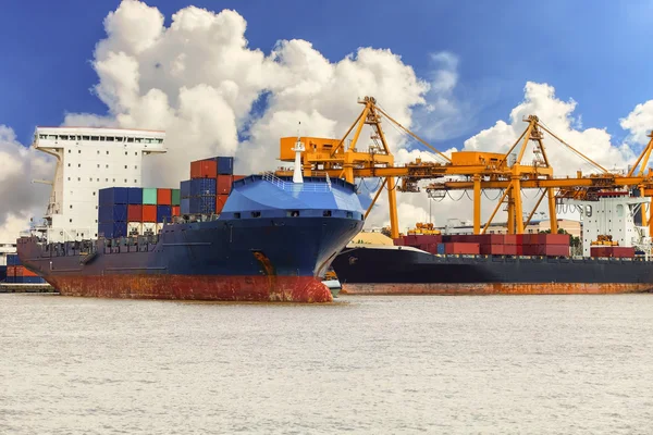 Shipping port in Thailand. — Stock Photo, Image