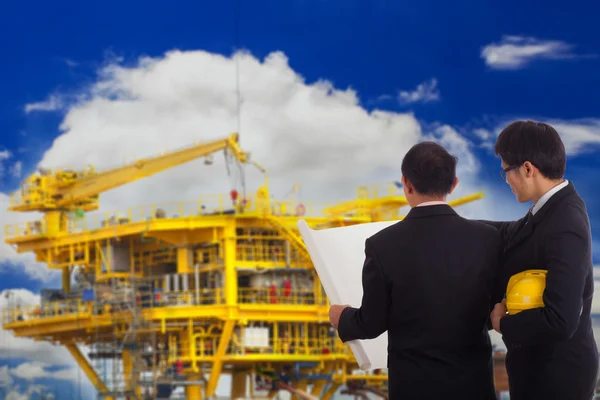 Two businessmen on the background of the port — Stock Photo, Image