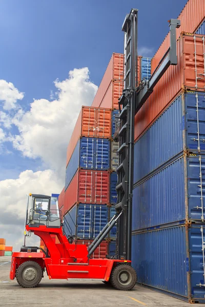 Container im Hafen — Stockfoto