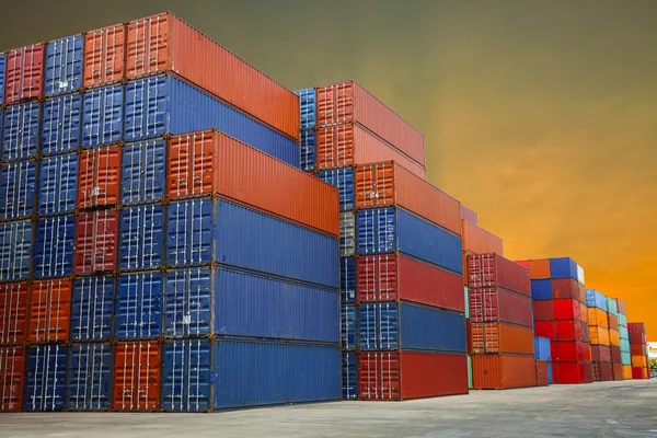 Containers in the port — Stock Photo, Image