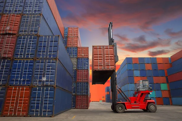 Containers in the port — Stock Photo, Image