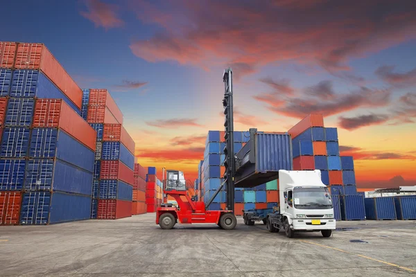 Containers in the port — Stock Photo, Image