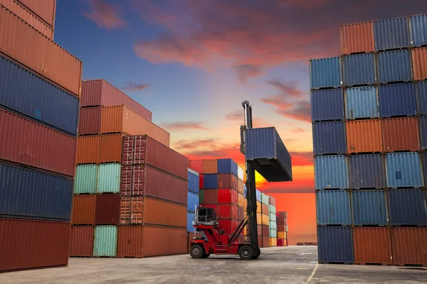 Container im Hafen — Stockfoto