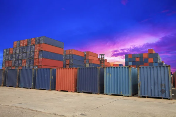 Container im Hafen — Stockfoto