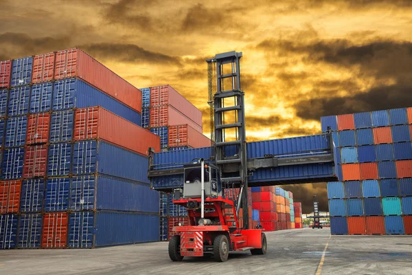 Containers in de haven — Stockfoto