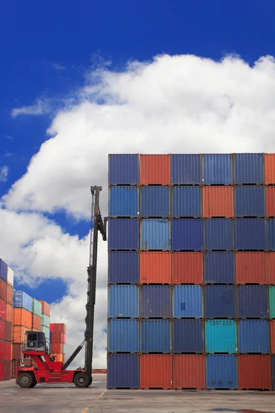 Containers in the port — Stock Photo, Image