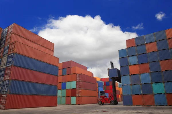 Containers in the port — Stock Photo, Image