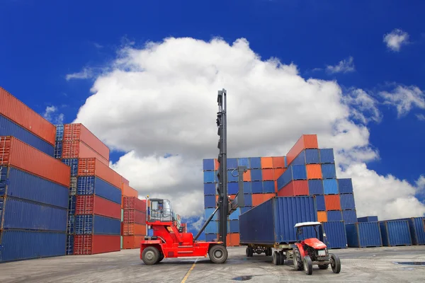 Containers in de haven — Stockfoto