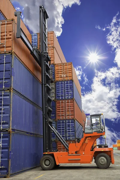 Containers in de haven — Stockfoto