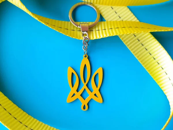 Ukrayna ulusal amblemi mızrak sarısı mavi