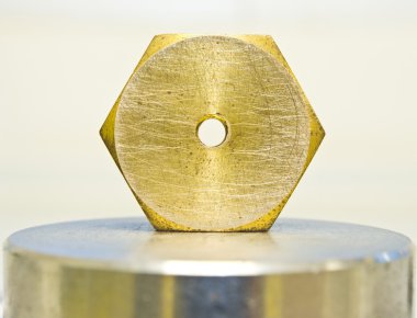 Altıgen somun pirinç ve yapılan