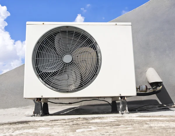 Ilmastointi, Outdoo r kompressori yksikkö — kuvapankkivalokuva