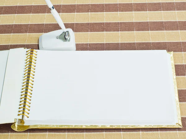 Note book and pen ready to use — Stock Photo, Image