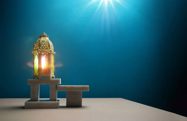 Красочный Яркий Фонарь Традиционном Стиле Сияющий Столу Рамадан Ночь Мусульманского — стоковое фото