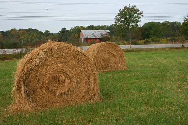 Hay Bales with Barn — Stock Photo, Image
