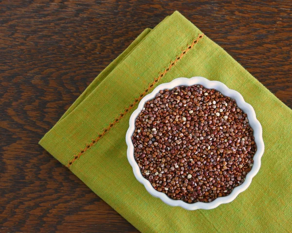 Miska červeného quinoa — Stock fotografie