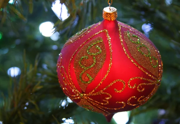 Enfeite de Natal vermelho — Fotografia de Stock