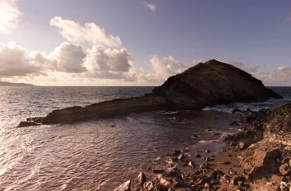 Isla Ilheu de Rosto de Cao por la mañana, Isla de Sao Miguel, Azores — Foto de Stock