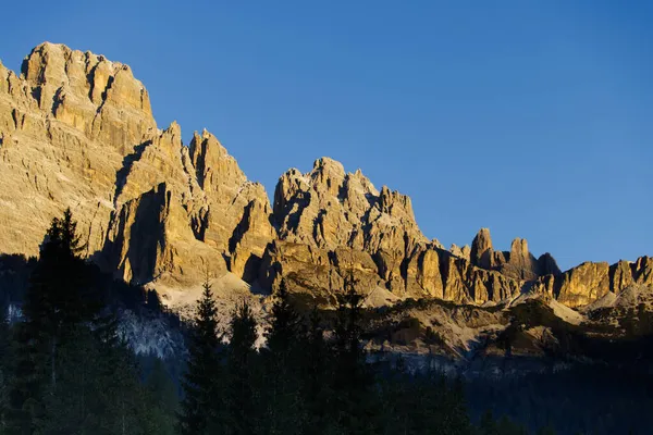 Utsikt över Dolomiterna landskap från CAI217 leden, Dolomiterna, Italien — Stockfoto