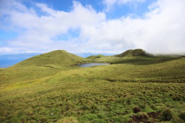 Pico, Azores adasındaki pek çok gölden biri.