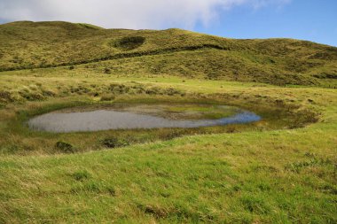 Volkanik göl, Sao Jorge Adası, Azores