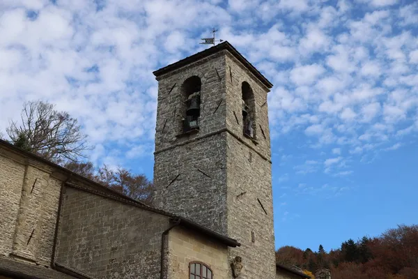 Kloktoren in het Franciscaner klooster van La Verna, Toscane — Stockfoto