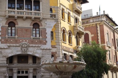 Quartiere Coppede, eğlenceli ve büyülü mimari 1913-1927 yılları arasında mimar Gino Coppede, Roma, İtalya