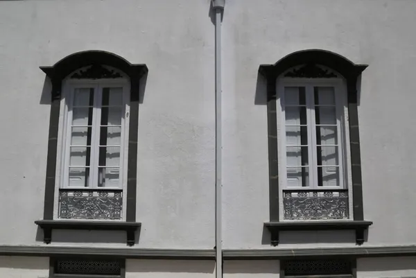 Windows in the city of Ponta Delgada, Sao Miguel island, Azores — Stock Photo, Image