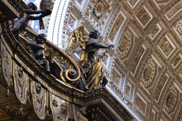 Interieur detailweergave van St. Peters Basiliek, Rome, Italië — Stockfoto